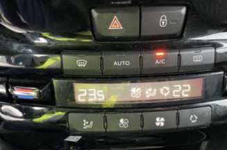 Bras essuie glace avant gauche PEUGEOT 2008 1
