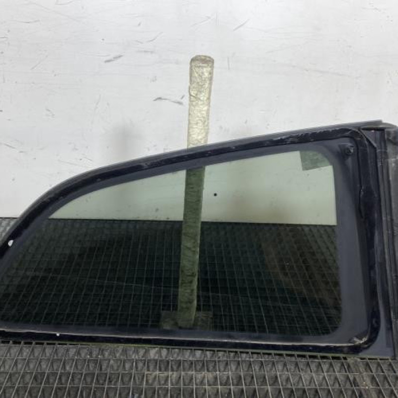 Custode arriere gauche FORD FIESTA 5 Photo n°4