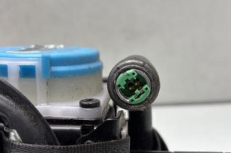 Pretensionneur de ceinture avant gauche TOYOTA YARIS 3