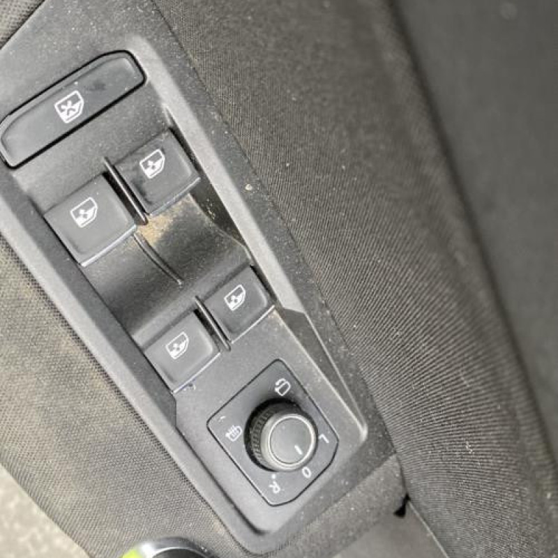 Custode arriere droit (porte) VOLKSWAGEN TOURAN 3 Photo n°13