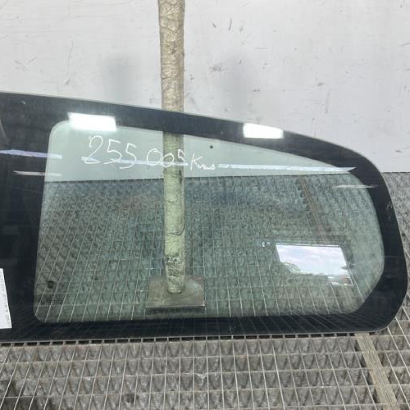 Custode arriere gauche FIAT GRANDE PUNTO Photo n°1