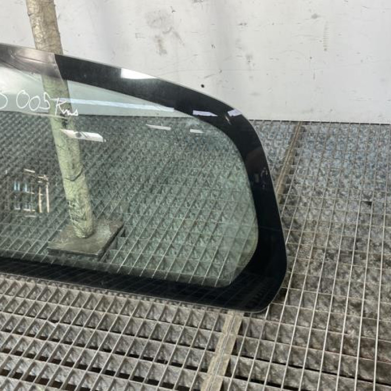 Custode arriere gauche FIAT GRANDE PUNTO Photo n°2