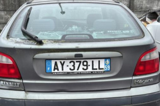 Custode arriere droit (porte) RENAULT MEGANE 1