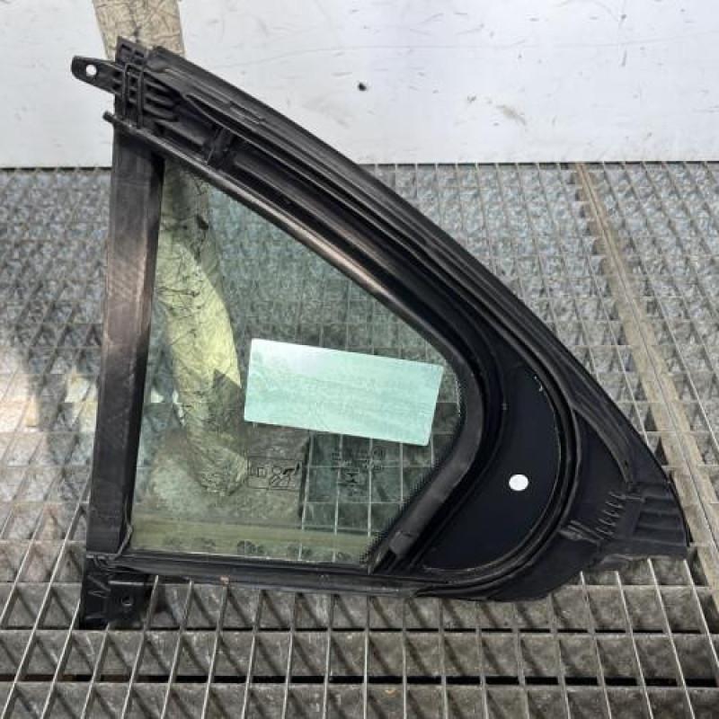 Custode arriere droit (porte) MERCEDES CLASSE A 176 Photo n°4