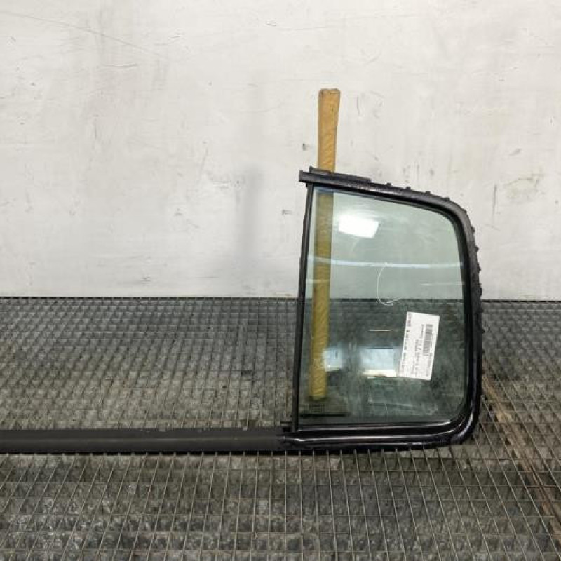 Custode arriere gauche (porte) RENAULT CLIO 2 Photo n°2