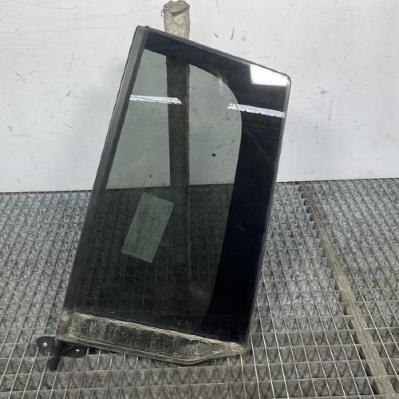 Custode arriere gauche (porte) VOLKSWAGEN TOURAN 3 Photo n°1