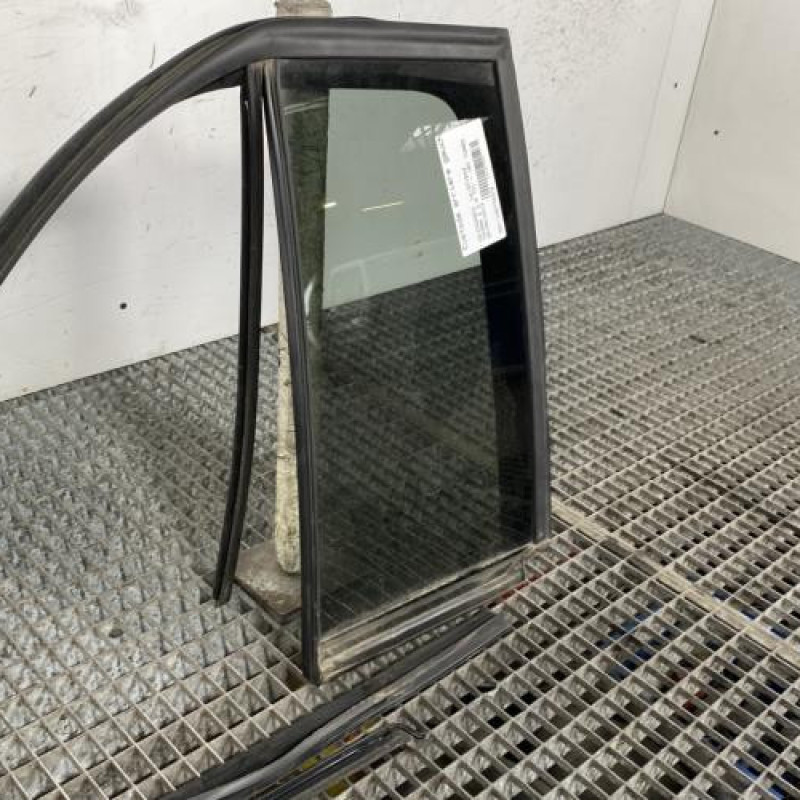 Custode arriere gauche (porte) VOLKSWAGEN TOURAN 2 Photo n°3