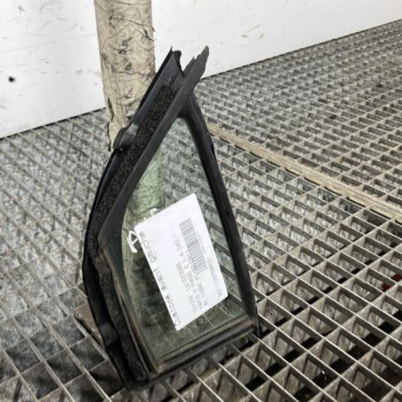 Custode avant gauche (porte) TOYOTA YARIS 2 Photo n°2