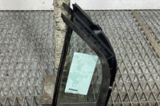 Custode avant gauche (porte) TOYOTA YARIS 2