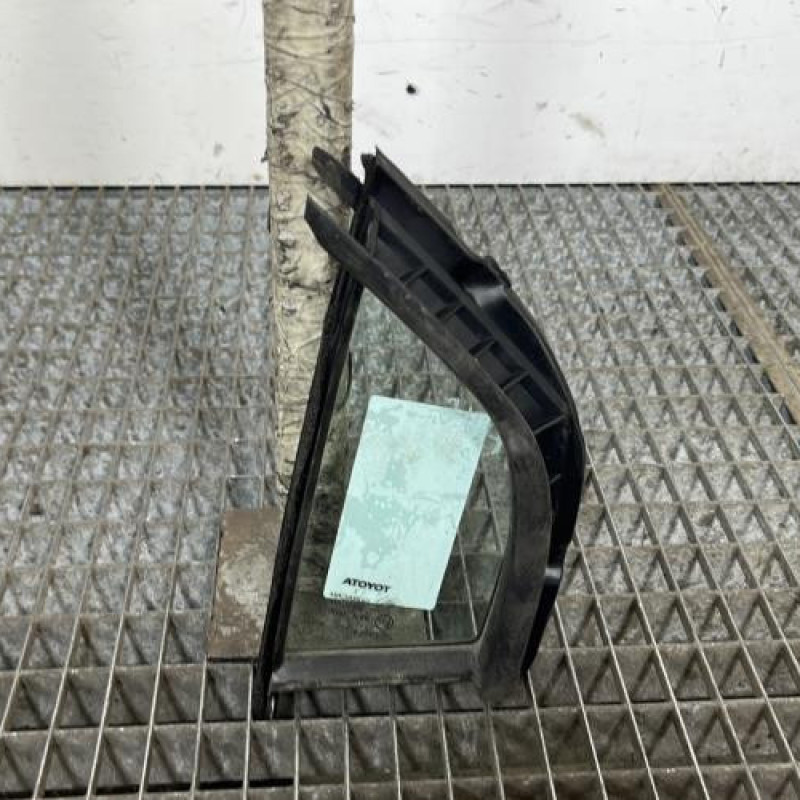 Custode avant gauche (porte) TOYOTA YARIS 2 Photo n°4