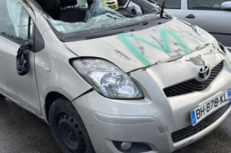 Custode avant gauche (porte) TOYOTA YARIS 2