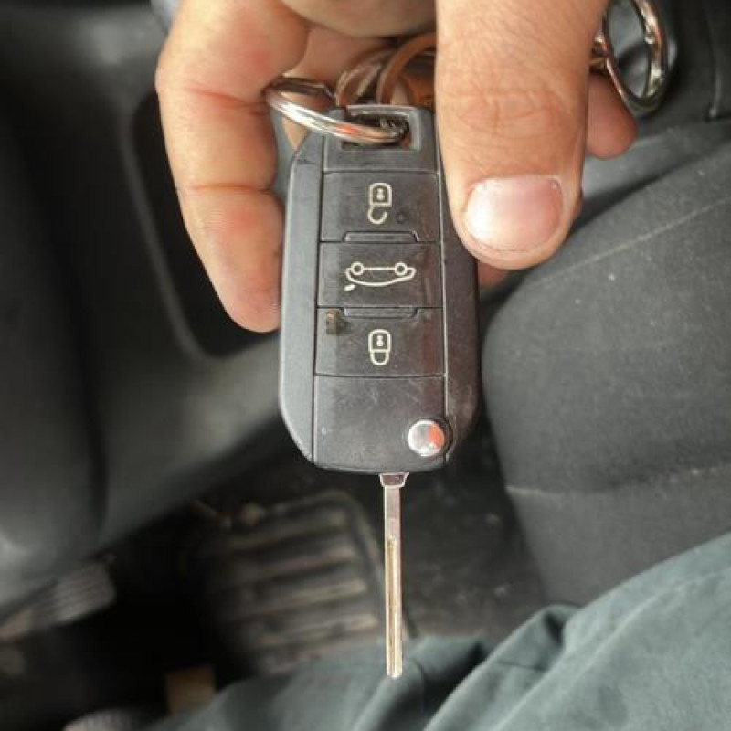 Extension d'aile arriere droit CITROEN C4 CACTUS Photo n°5