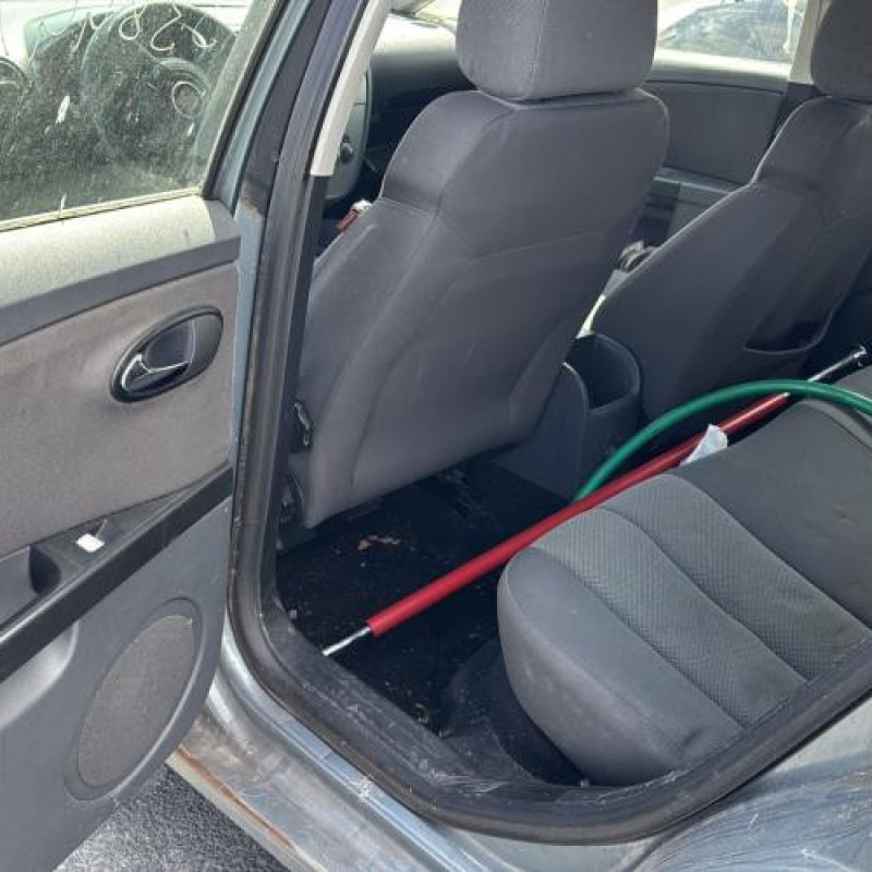 Calandre SEAT LEON 2 Photo n°14