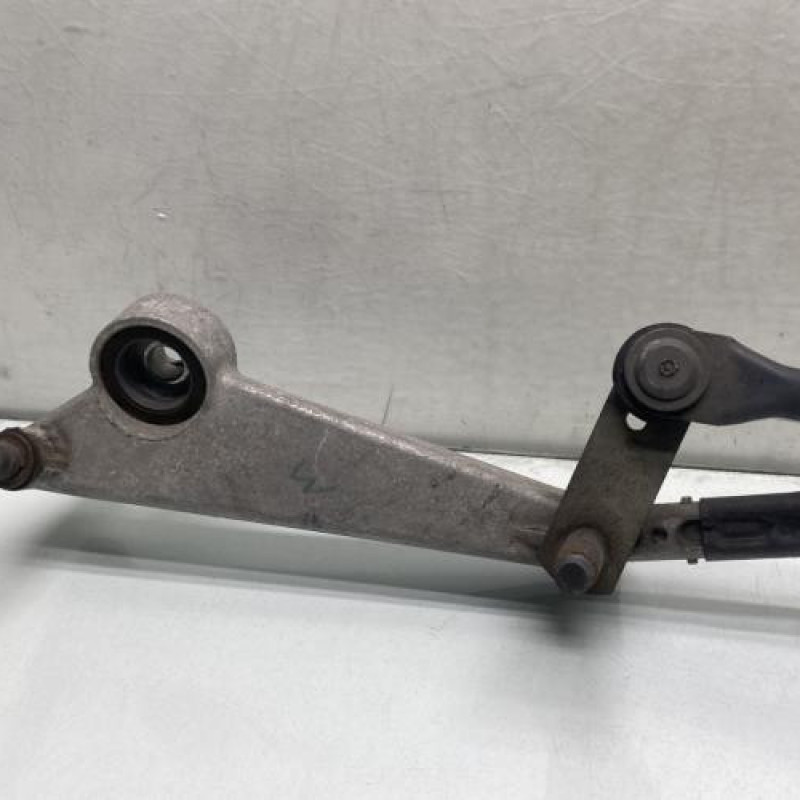 Moteur essuie glace avant MERCEDES CLASSE A 176 Photo n°2