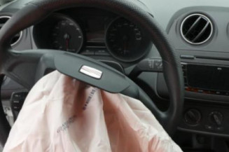 Aile avant gauche SEAT IBIZA 4