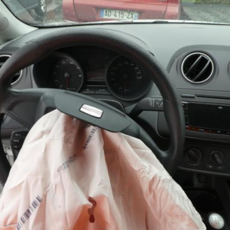 Aile avant gauche SEAT IBIZA 4 Photo n°3