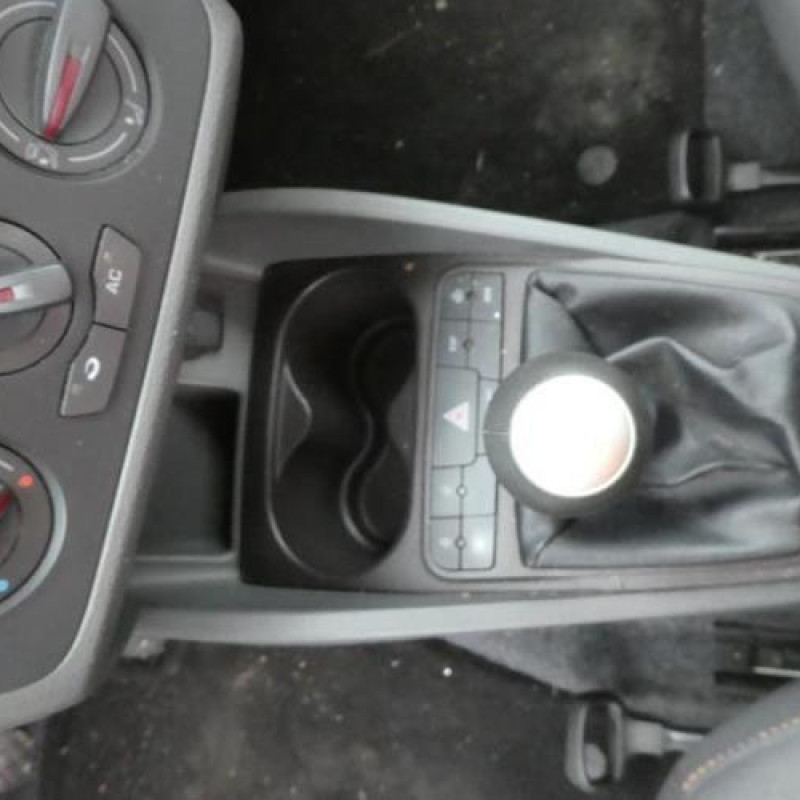 Aile avant gauche SEAT IBIZA 4 Photo n°4
