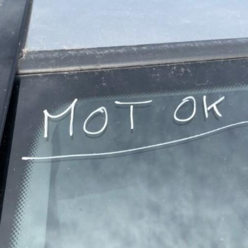 Pare boue arriere gauche MERCEDES CLASSE C 204 Photo n°10