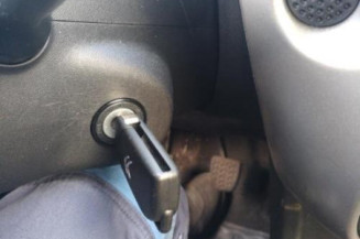 Pare boue arriere droit CITROEN C1 2