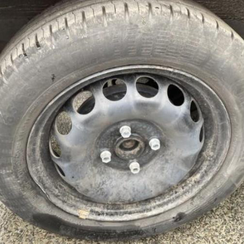 Pare boue arriere droit CITROEN C1 2 Photo n°13