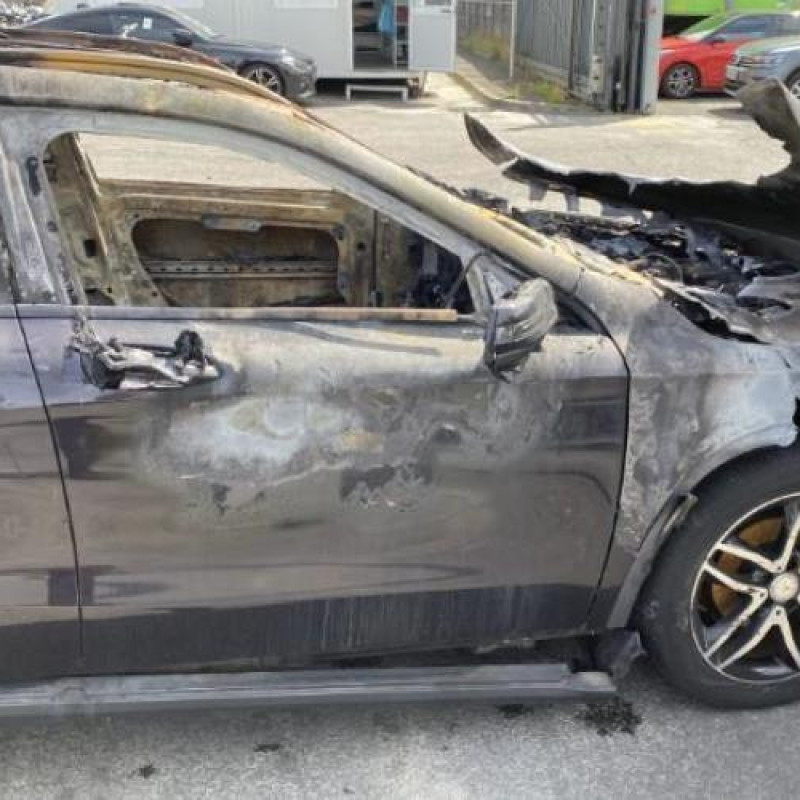 Pare boue arriere gauche MERCEDES CLASSE GLA 156 Photo n°11