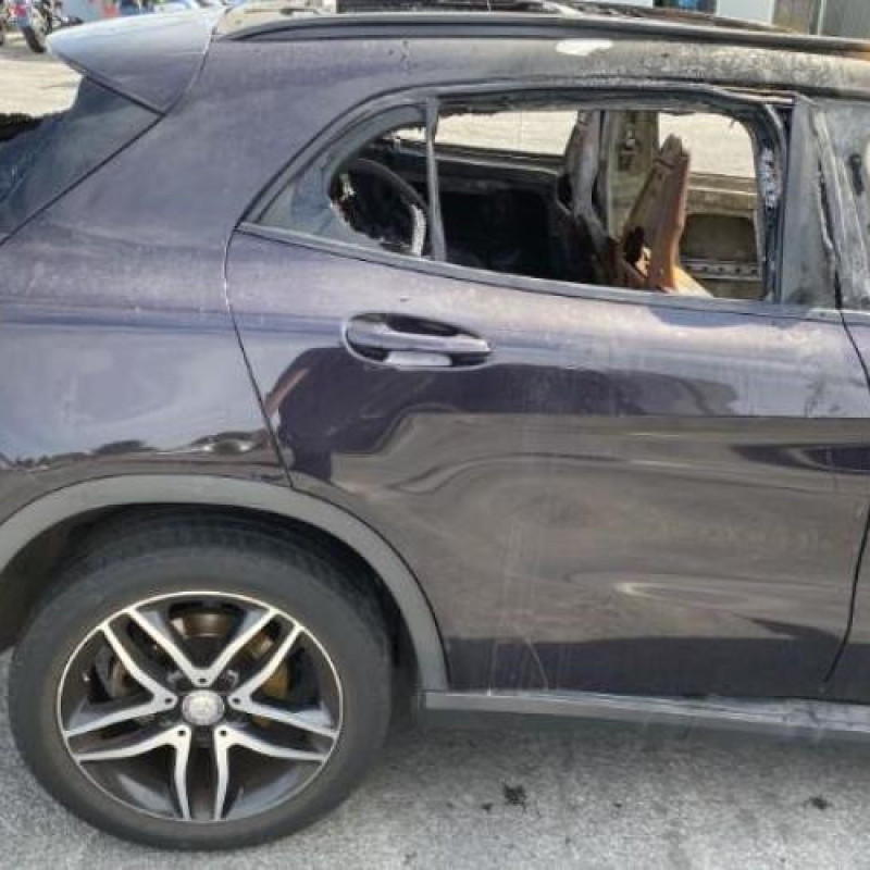 Pare boue arriere gauche MERCEDES CLASSE GLA 156 Photo n°13