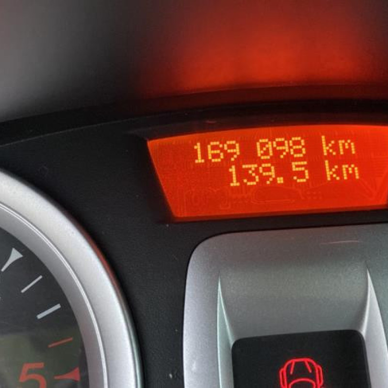 Moteur RENAULT CLIO 3 Photo n°19