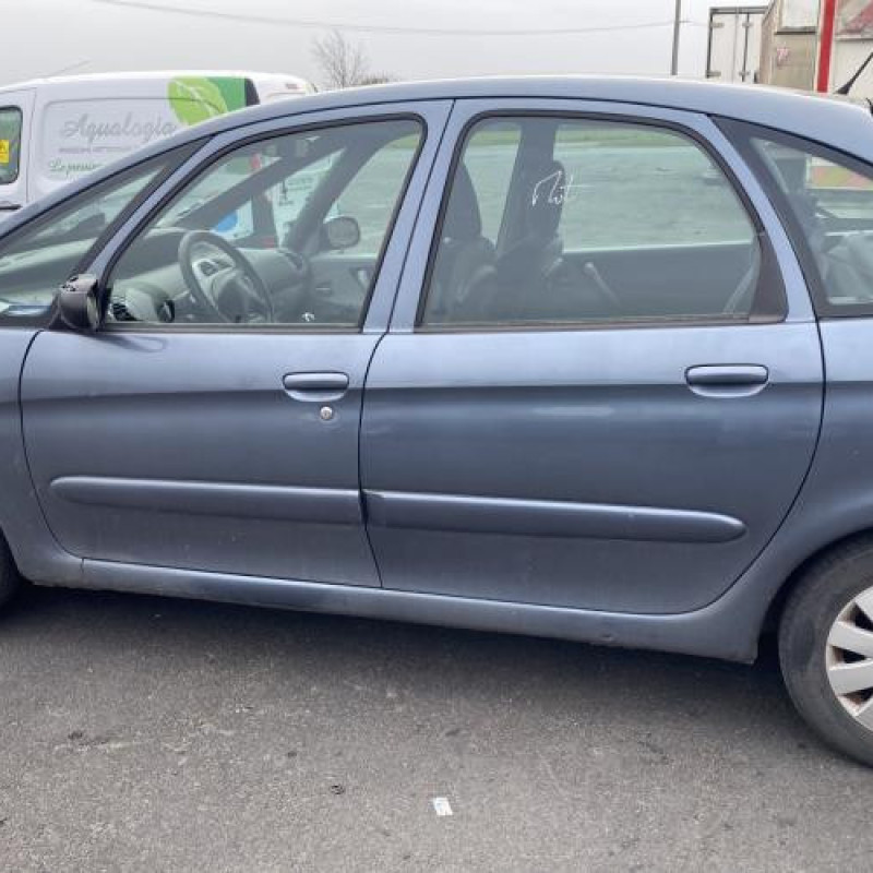 Moteur CITROEN XSARA PICASSO Photo n°17