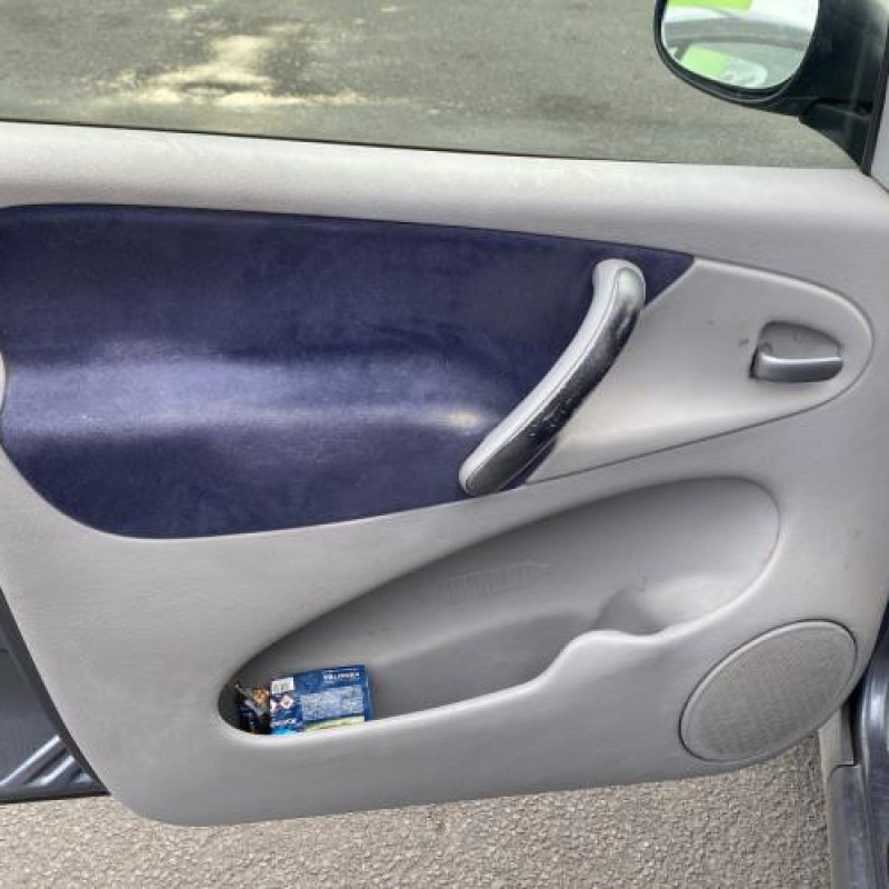 Moteur CITROEN XSARA PICASSO Photo n°20