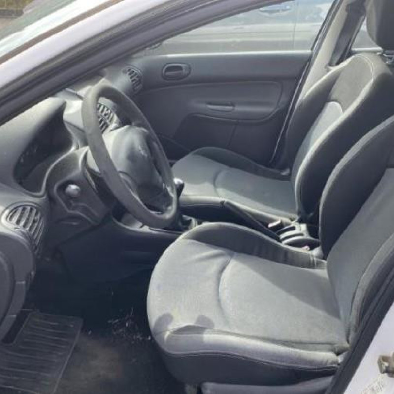 Moteur PEUGEOT 206 Photo n°9