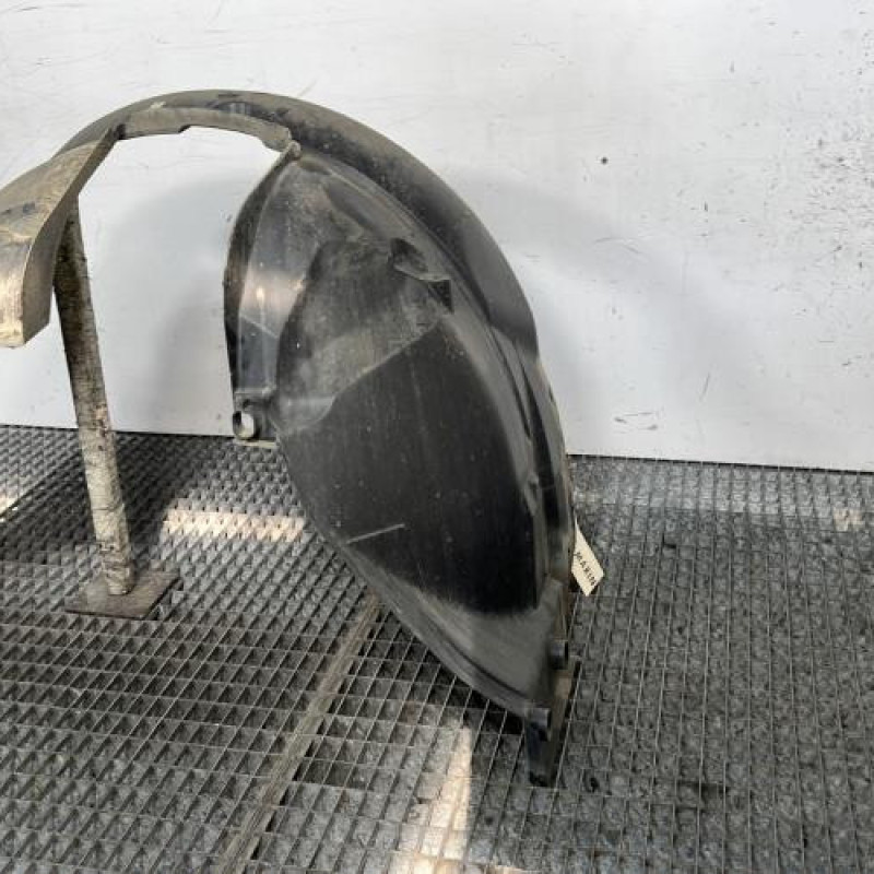 Pare boue avant droit DACIA SANDERO 2 Photo n°3