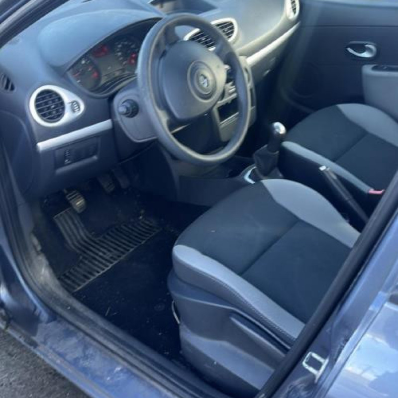 Moteur RENAULT CLIO 3 Photo n°6