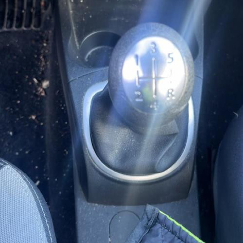 Moteur RENAULT CLIO 3 Photo n°14
