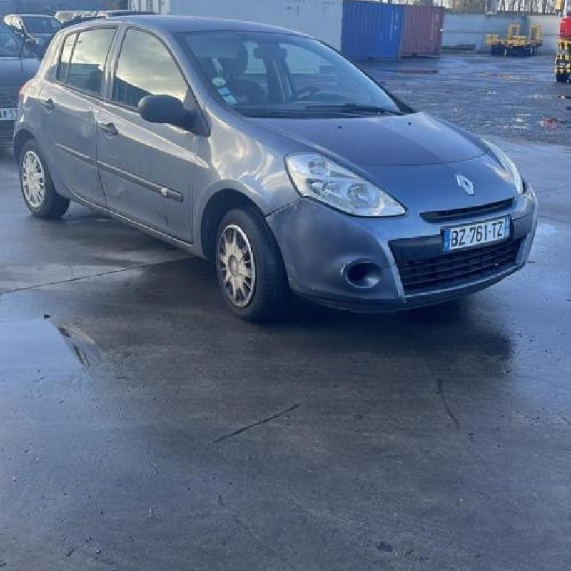 Moteur RENAULT CLIO 3 Photo n°17
