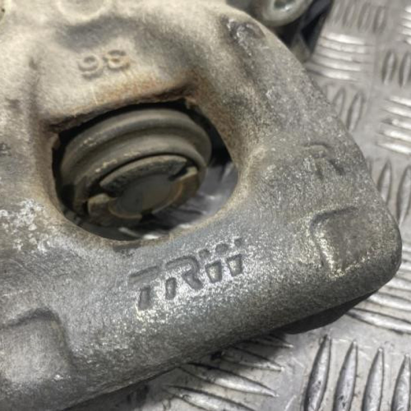 Etrier arriere droit (freinage) RENAULT KADJAR Photo n°2