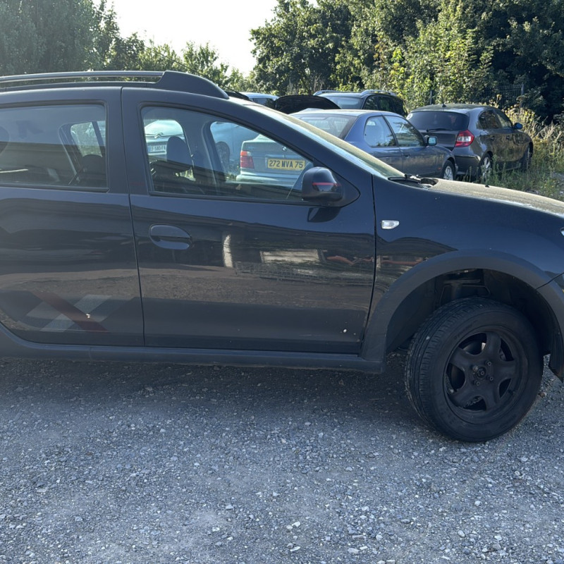 DACIA SANDERO 2 PHASE 2 0.9i - 12V TURBO TCE 90 Photo n°2