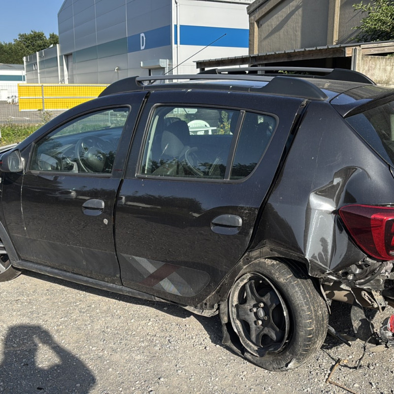 DACIA SANDERO 2 PHASE 2 0.9i - 12V TURBO TCE 90 Photo n°3