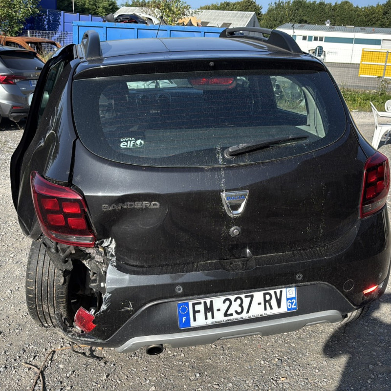 DACIA SANDERO 2 PHASE 2 0.9i - 12V TURBO TCE 90 Photo n°4