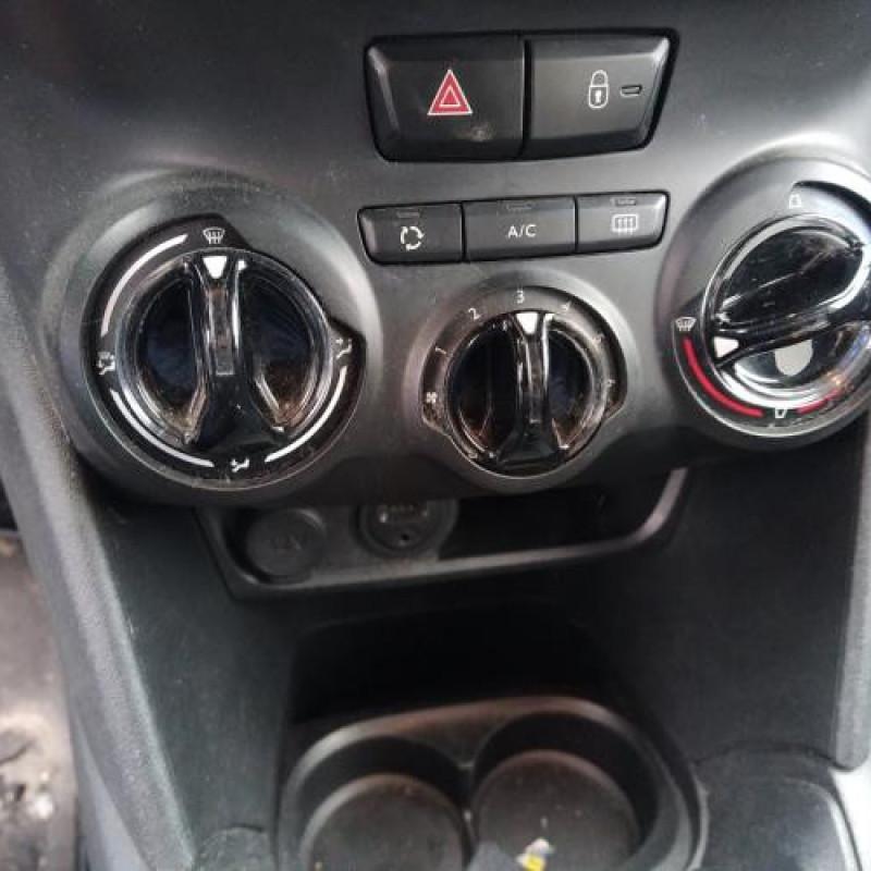 Serrure arriere droit PEUGEOT 208 1 Photo n°9