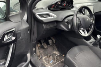 Serrure arriere droit PEUGEOT 208 1