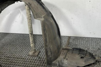 Pare boue avant gauche TOYOTA VERSO