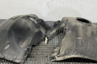 Pare boue avant gauche RENAULT MEGANE 2