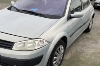 Pare boue avant gauche RENAULT MEGANE 2