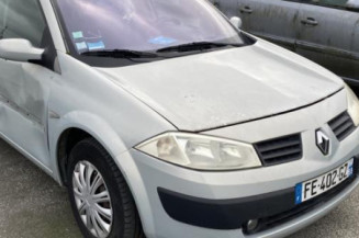 Pare boue avant gauche RENAULT MEGANE 2