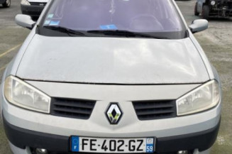 Pare boue avant gauche RENAULT MEGANE 2