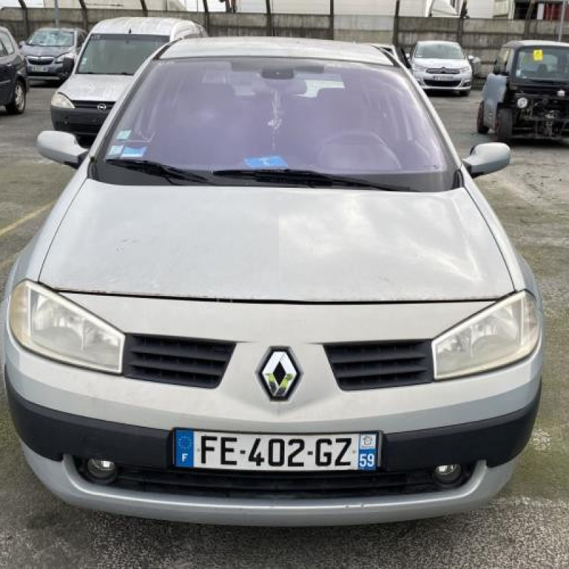 Pare boue avant gauche RENAULT MEGANE 2 Photo n°10