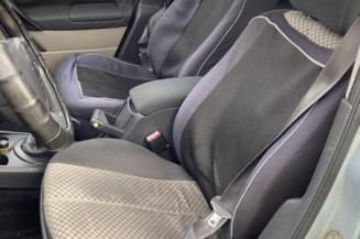 Pare boue avant gauche RENAULT MEGANE 2