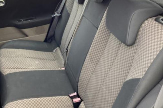 Pare boue avant gauche RENAULT MEGANE 2