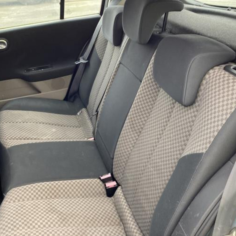 Pare boue avant gauche RENAULT MEGANE 2 Photo n°14