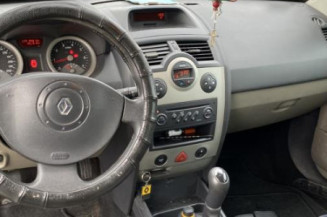 Pare boue avant gauche RENAULT MEGANE 2